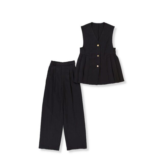 2025秋しまむらレディースペプラムジレ＋ストレートパンツ