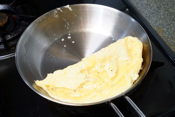 「IH対応ステンレスフライパン三層底」／￥1100（税込み）