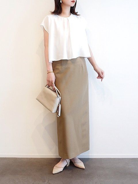 白ブラウスコーデ1