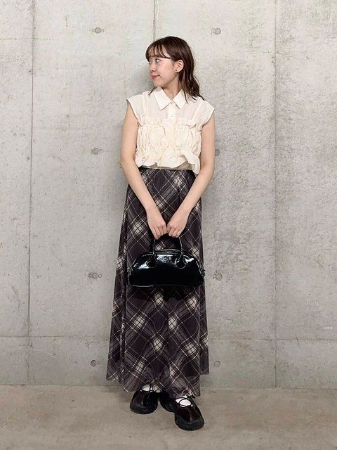 白ブラウスコーデ5