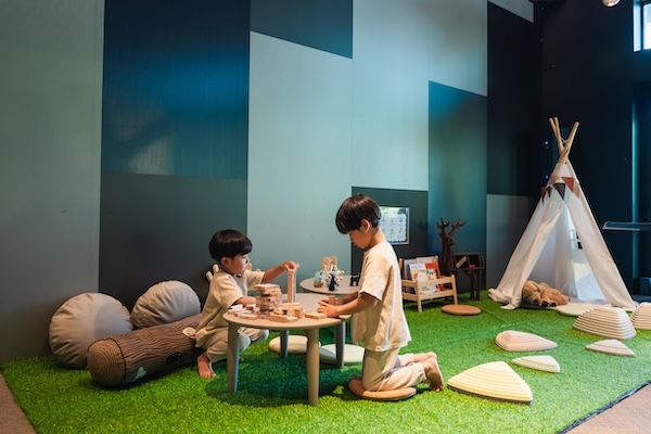 【群馬県長野原町】北軽井沢のヴィラリゾート「あさま空山望」で楽しむ絵本と紅葉の秋限定宿泊プラン