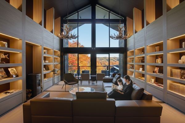 【群馬県長野原町】北軽井沢のヴィラリゾート「あさま空山望」で楽しむ絵本と紅葉の秋限定宿泊プラン