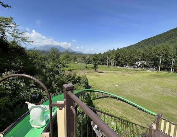 【群馬県長野原町】北軽井沢のヴィラリゾート「あさま空山望」で楽しむ絵本と紅葉の秋限定宿泊プラン