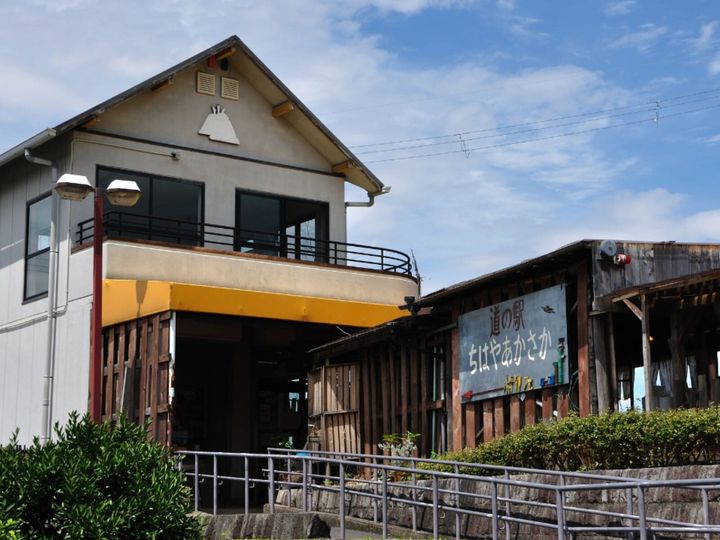 All About ニュース編集部が全国238人を対象に実施した「道の駅（旅の目的）」に関するアンケートの調査結果から、「旅の目的地にしたいと思う大阪府の道の駅」ランキングを発表します。2位「ちはやあかさか」を抑えた1位は？