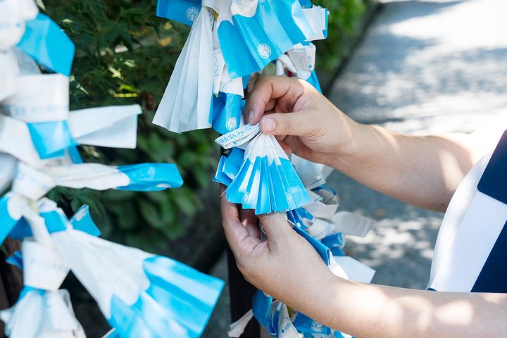 折って結ぶと富士山の形になるところもユニーク