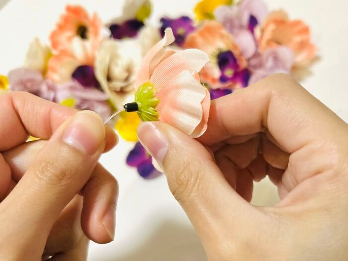 ただ飾るだけじゃもったいない！【100均】造花でおしゃれインテリアができちゃった♡