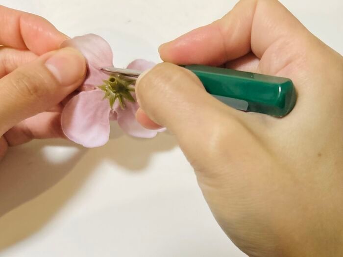 ただ飾るだけじゃもったいない！【100均】造花でおしゃれインテリアができちゃった♡