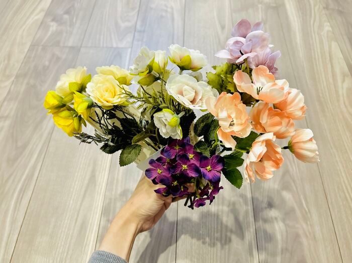 ただ飾るだけじゃもったいない！【100均】造花でおしゃれインテリアができちゃった♡
