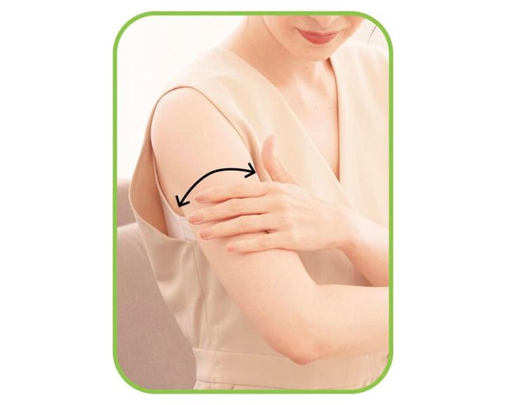 摩擦刺激を与えないようやさしく伸ばす