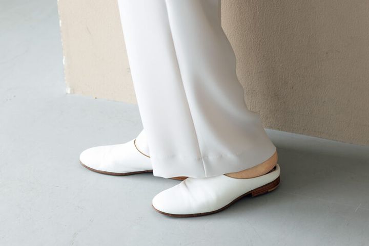 大橋利枝子さんが手がける「フルーツオブ ライフ」の靴。「清潔感と抜け感が出せ、何にでも合います」
