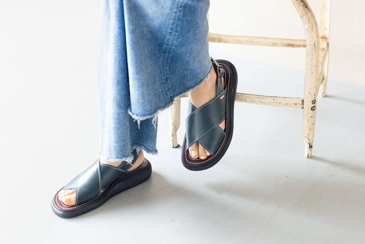 「ロランス」のサンダル