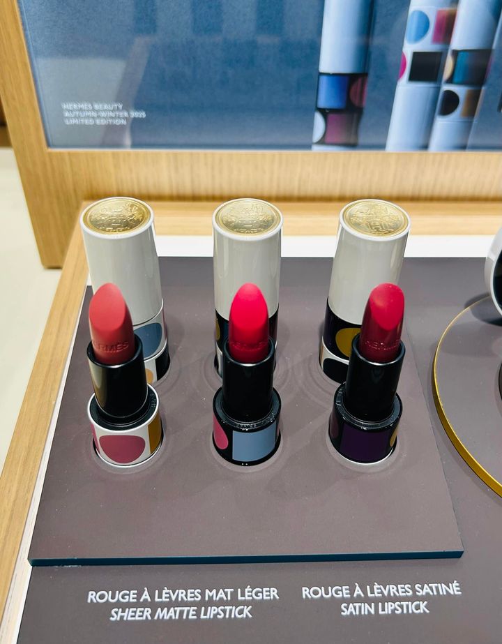 エルメス・イン・カラー