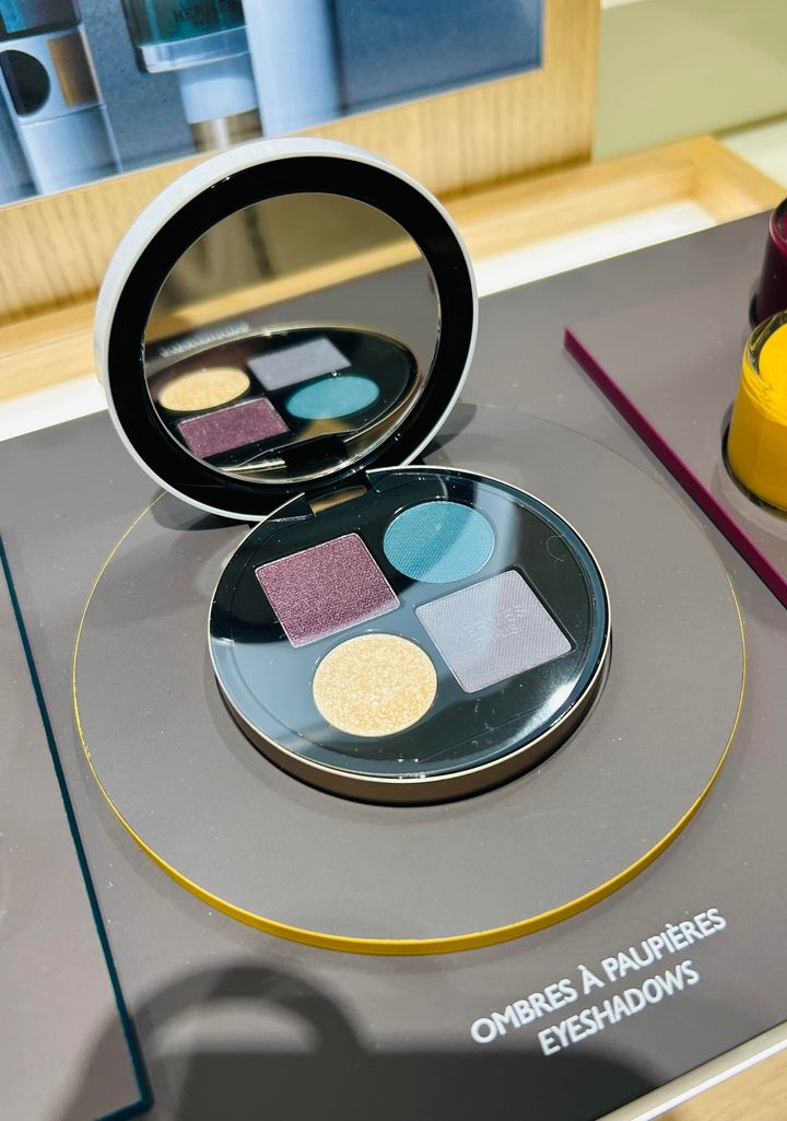 エルメス・イン・カラー