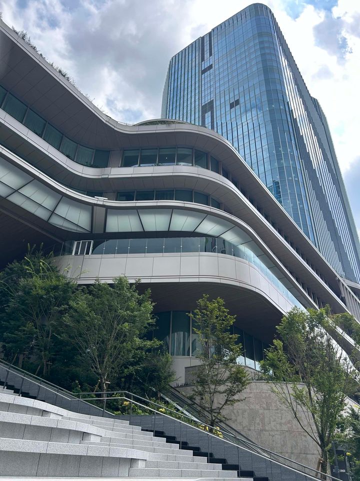 エルメス・イン・カラー