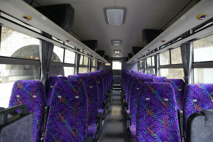 高速バスの予約時に「相席ブロック」をした場合の法的リスクとは？（画像はイメージ）