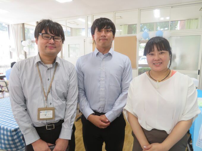 左から千葉経済大学付属高校 増山祐哉教頭、小野拓也教諭、長田ゆかり教諭