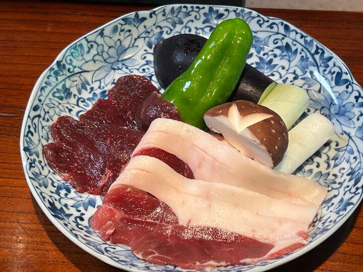 見事な景色に圧倒される♪奥多摩の檜原村を代表する兜造りの茅葺屋根の旅館「兜家旅館」