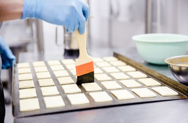 鎌倉小川軒37周年創業祭開催！看板商品「レーズンウィッチ」を特別価格で限定販売