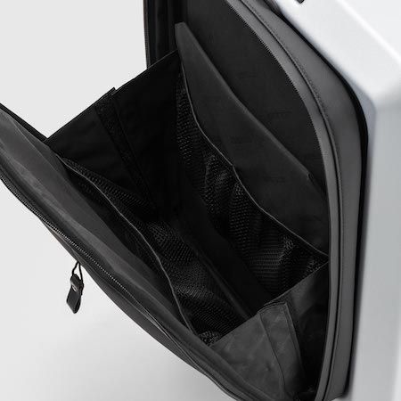 LEGEND WALKER初旗艦店記念モデル。最先端の機能美スーツケースOMOTESANDOを限定発売