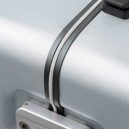 LEGEND WALKER初旗艦店記念モデル。最先端の機能美スーツケースOMOTESANDOを限定発売