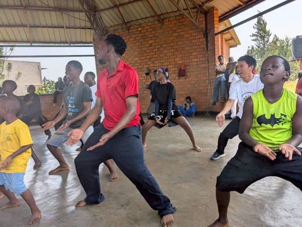 広島県三次市の児童が開発した石けんをルワンダへ。現地で“命を守る手洗い”を伝授