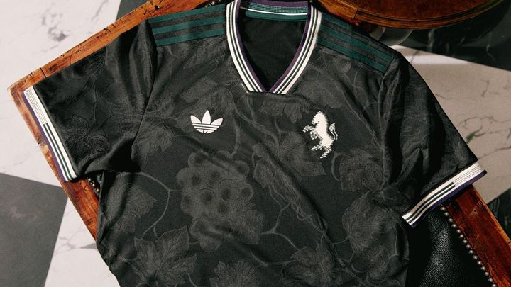 まさかのブドウ柄！イタリア名門クラブの新ユニフォームは「ワインの産地」へ敬意のデザイン