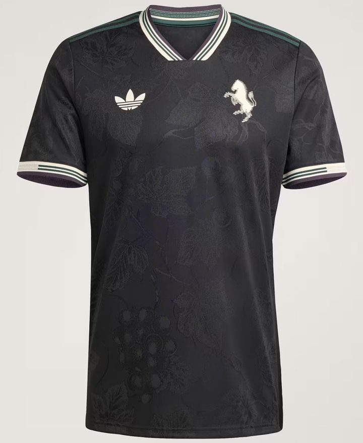 まさかのブドウ柄！イタリア名門クラブの新ユニフォームは「ワインの産地」へ敬意のデザイン