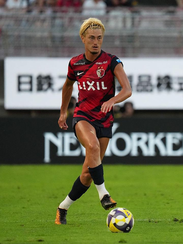 Jリーグ屈指のFW鈴木優磨の最新スパイクが日本でも発売中！“ダズル迷彩”な幾何学模様グラフィック