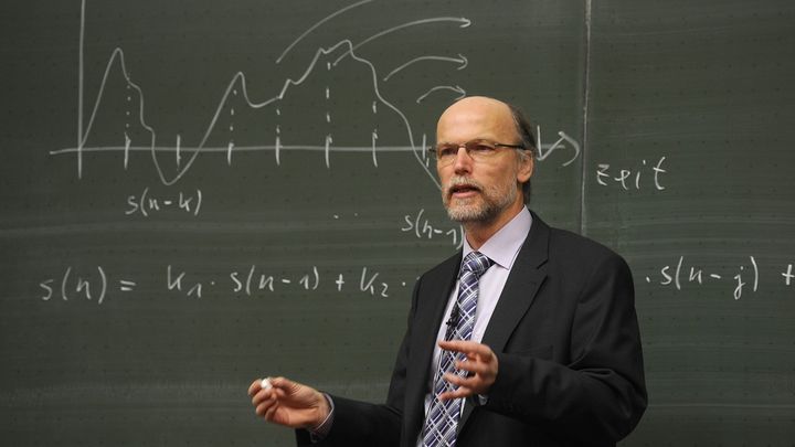 先生への評価に潜む見えない偏見—学生評価制度を科学する