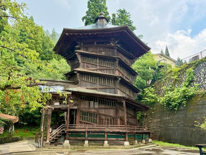 会津さざえ堂 全体