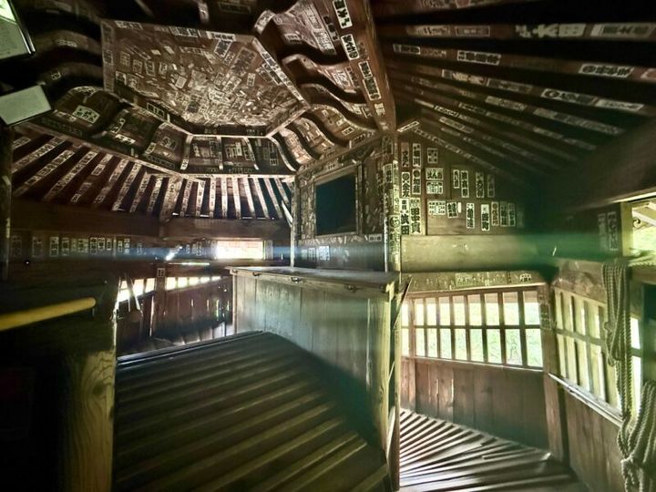 会津さざえ堂 てっぺん