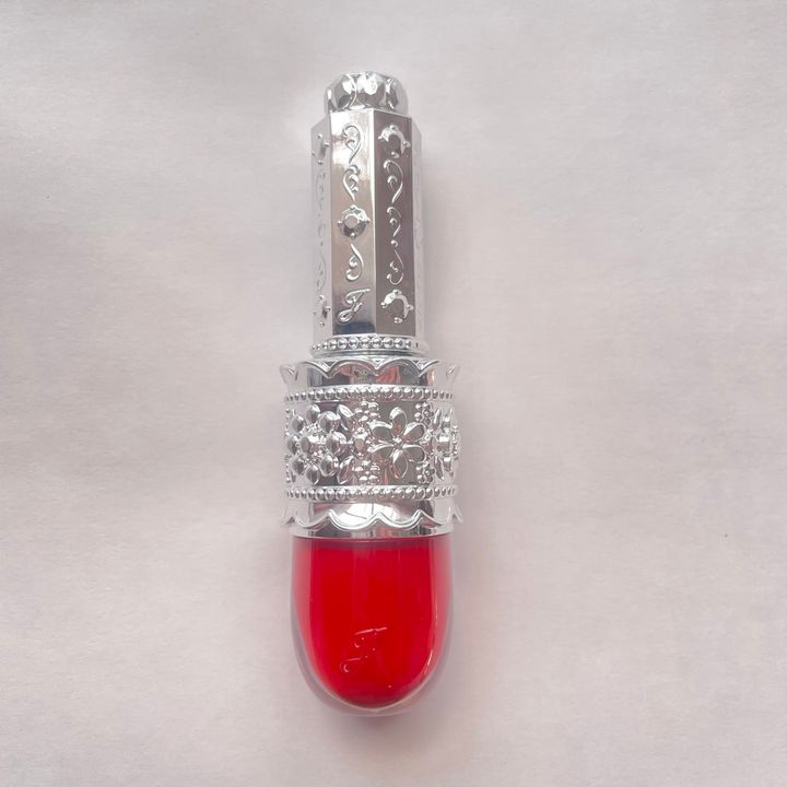 ジルスチュアートのリップラッカーブルーミングガーランド