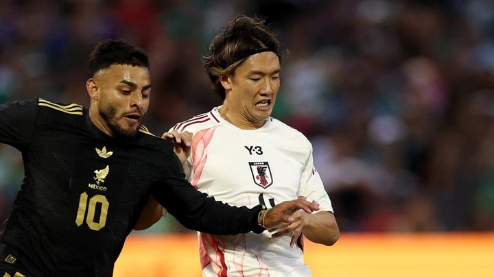 日本代表戦で足を痛めた28歳主力DF、海外監督が状況を説明 「ダメージはそれほど悪くない」