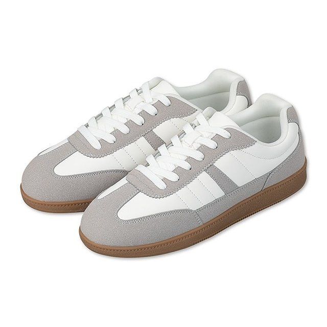 しまむらのスエードスニーカー