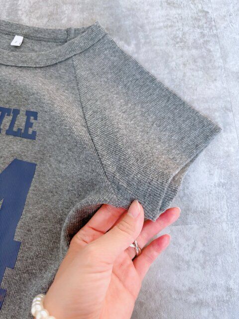 coca テレコリブロゴTシャツ 袖は短め