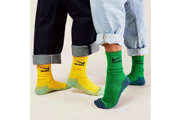 NIKE × MoMA、コラボ靴下
