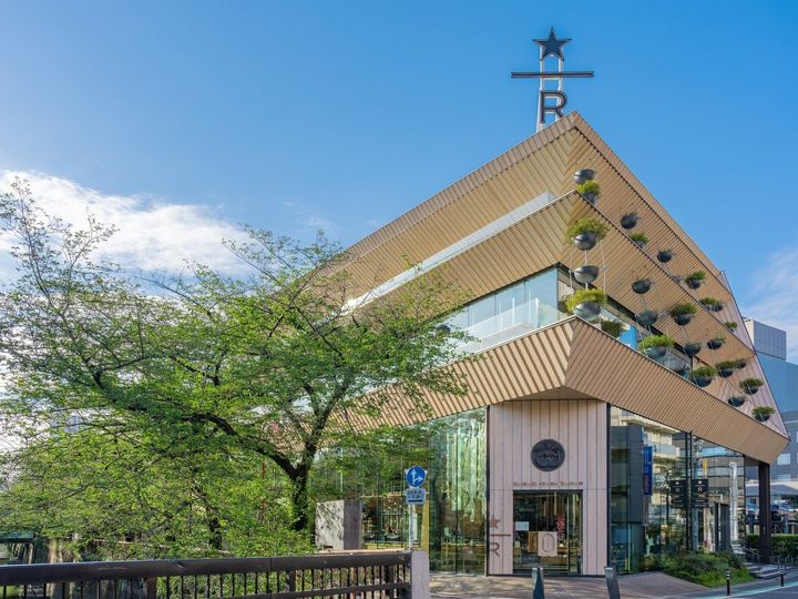 大東建託は、東京都に住む20歳以上の男女を対象に居住満足度調査を行い、「いい部屋ネット 住み続けたい街ランキング2025＜東京都版＞」として発表しました。東京都民が選ぶ「住み続けたい街（自治体）」ランキングの2位は「目黒区」、1位は？