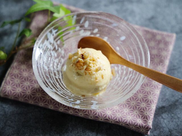 くるみと焼き芋のバニラアイス