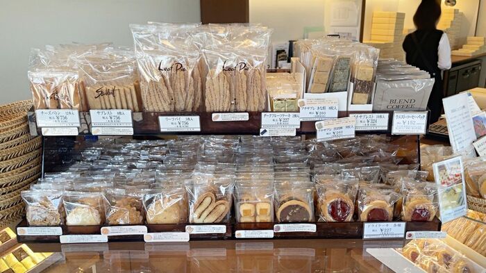 人気の洋菓子がお得に買える！？【銀座ウエスト】の工場直営店へ潜入レポ！