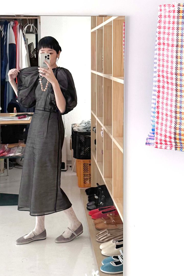 2025年秋冬婦人靴◇ 新しい季節を楽しむ、きれいな色のフラットシューズ【ささやかですてきなもの 大谷有紀 vol.254】