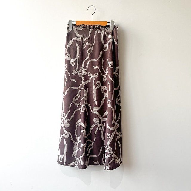 しまむら門脇伶奈コラボのリボン柄マーメイドスカート