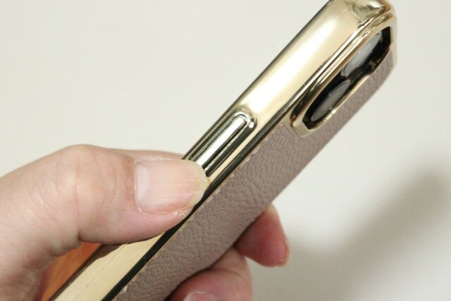 ダイソーのスマホケース（合皮、アイフォーン15用）5