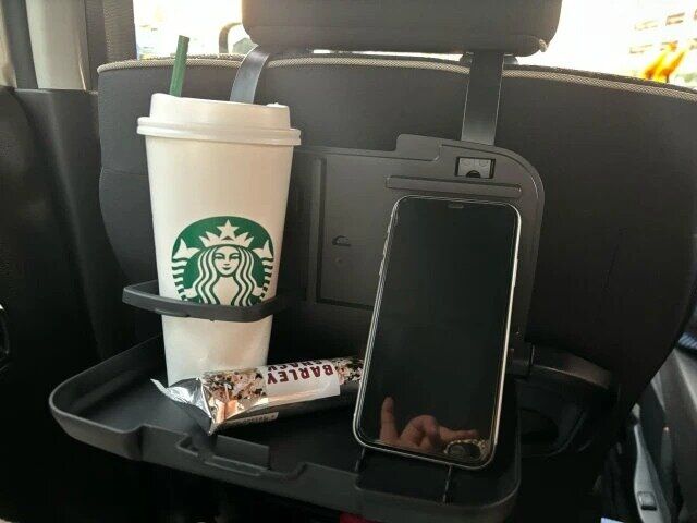 ダイソーの車用のリアシートトレイ