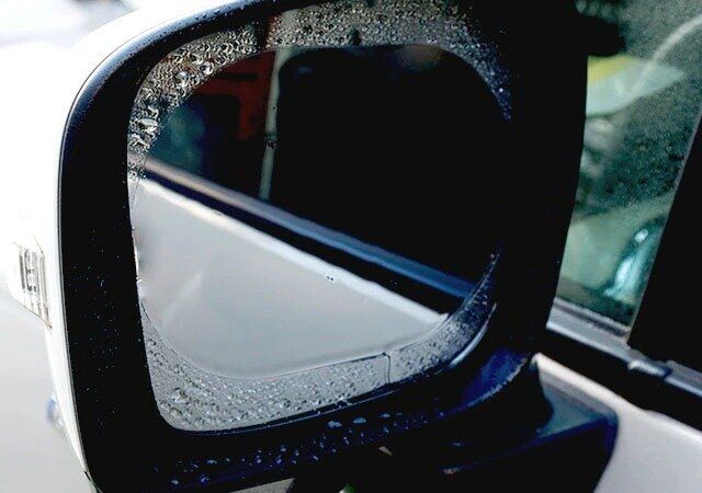 ダイソーの車用くもり止めフィルム