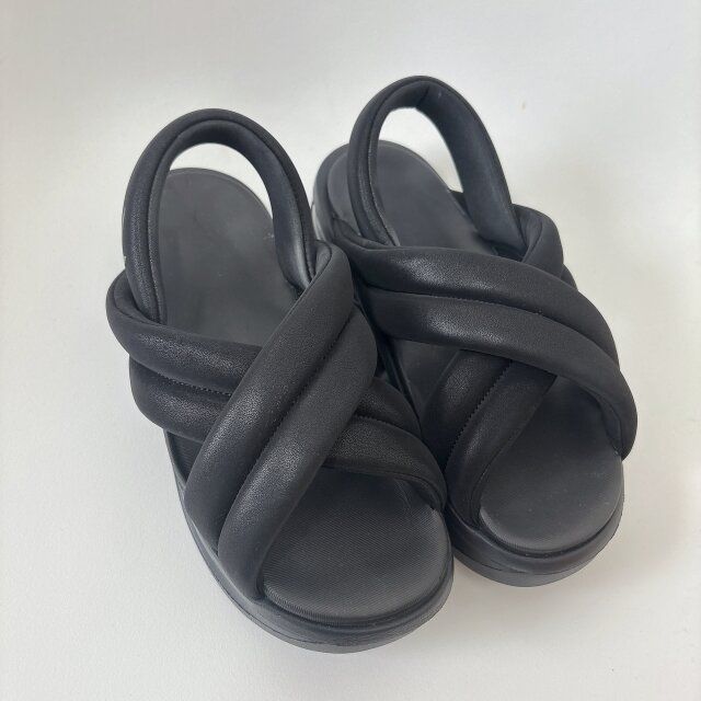 ナイキ エアマックスアイラ ブラック