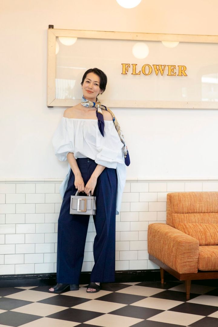 ブラウス／コス パンツ／ウィズ グッド シューズ！ スカーフ／エルメス バッグ／ボーイ サンダル／マルセル