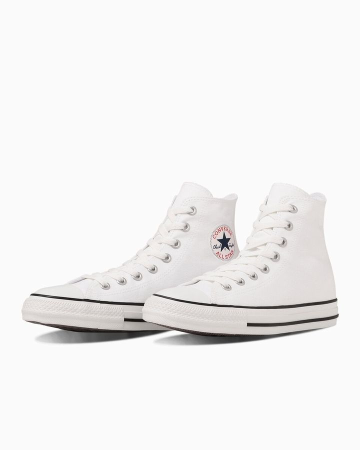 気になるカラーリングはブラック、ホワイトの他にも、順次追加カラー全6色が発売予定。快適な着用感と豊富なカラーバリエーションを楽しんでいただきたい。