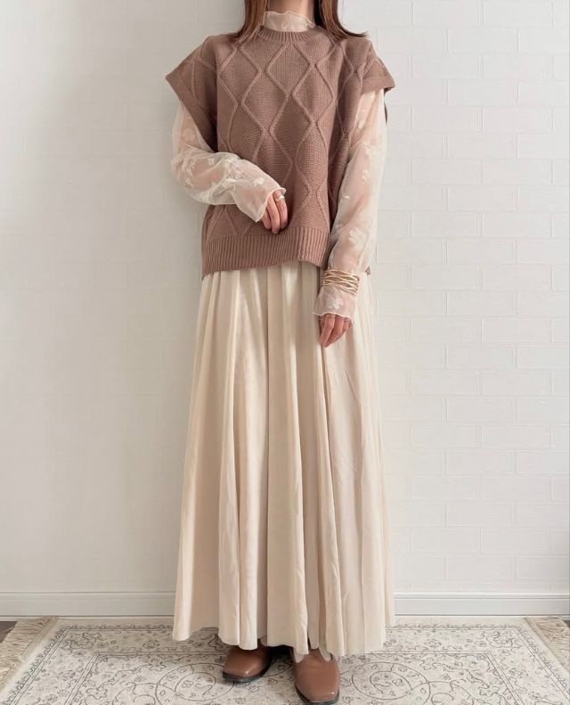 ウェーブ柄ベスト