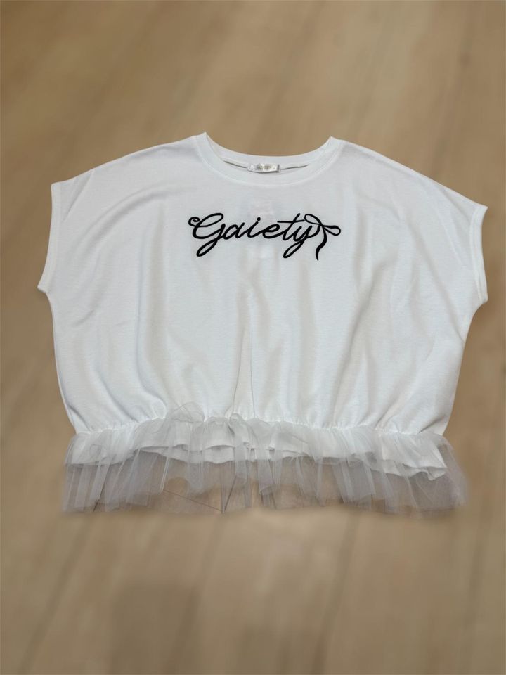 画像: まだ着られる裾チュールTシャツ