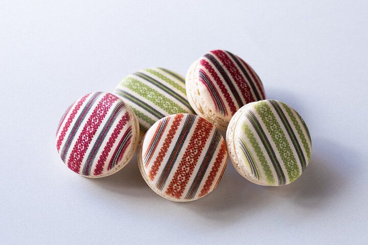 【福岡】縁起のよさを感じる彩り豊かなスイーツ、ホテルオークラ福岡の「ハカタマカロン『粋』」